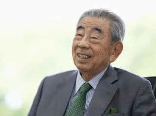 2023年的铃木敏文。他执掌7-Eleven Japan数十年，将其发展成了一个庞大的商业帝国。