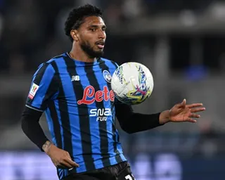 Éderson, the Atalanta midfielder, controls a ball on his chest during his team's Coppa Italia semi-final second leg game at home to Lazio.