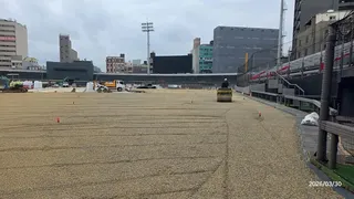 新竹棒球場正進行人工草皮鋪設的前置作業。（圖：市府提供）