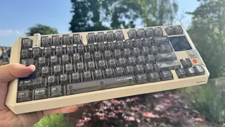 MelGeek Centauri 80 from the front left, outside