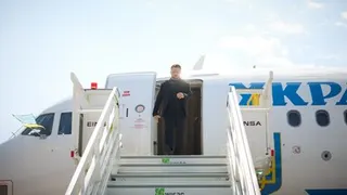 Zelenskyy arrives in Sweden for talks on defense package for Ukraine