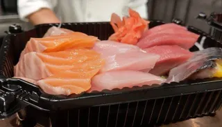 醫師呼籲，預防感染的最佳方式就是將魚肉「完全煮熟」，或經過零下20°C冷凍7天以...
