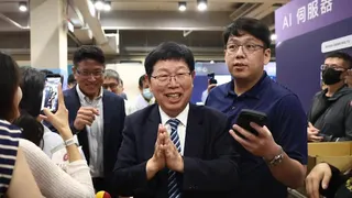 董事長劉揚偉會中談及鴻海研究院。（中央社）