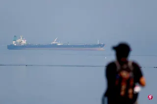 3月11日，一艘载有俄罗斯石油的油轮出现在阿拉伯海靠近印度古吉拉特邦海域。 （路透社档案照片）