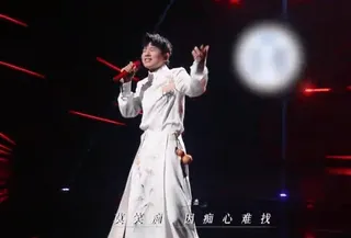 張杰在「國樂無雙」裡重新詮釋成龍經典歌曲「醉拳」。（取材自微博）