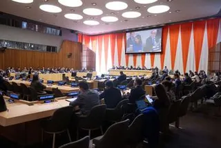 在第八十届会议主席Annalena Baerbock 主持的一次非正式会议期间,联合国大会全体会议室的宽景观,她领导了关于联合国80倡议的简报.