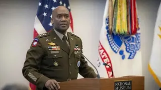 少數族裔要成為美軍將領十分不容易。圖為駐韓美軍司令澤維爾·布倫森 (Xavier Brunson) 。 圖：翻攝自 騰訊網 曹興