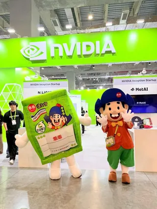 乖乖現身 NVIDIA 展區，以台灣特有的守護力量，為 AI 時代的科技發展應援。 (圖／乖乖提供)