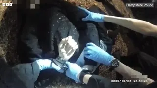 遭刺伤后向警不断求救 英国学生被当嫌犯上铐后身亡