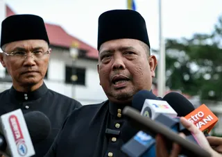 Raja of Perlis Tuanku Syed Sirajuddin Jamalullail called on state assemblymen to give Perlis Menteri Besar Abu Bakar Hamzah (pic) space to continue leading the state administration until the end of the current term, stressing that political stability is key to investor confidence and state development. — Bernama pic