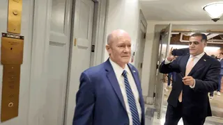 SEE IT: Dem senators dodge on backing Platner as Maine candidate’s scandal clouds final days before primary