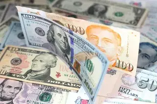 The flush liquidity in Singapore has weakened a historically tight link between interest rates in the city state and the US.