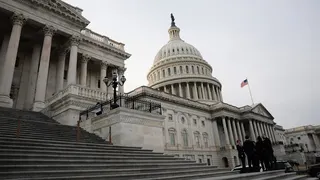 美国众院通过决议 限制特朗普对伊朗动武权力