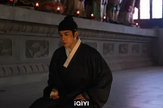 《家業》韓東君在劇中背負罪臣之子的秘密。愛奇藝國際版提供