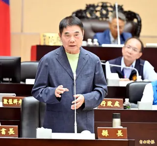 苗栗縣長鍾東錦承諾明年元旦起第二胎生育津貼，每個新生兒從2萬元提高至5萬元。(記者張勳騰攝)