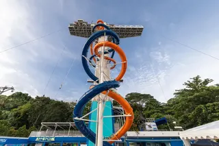 圣淘沙Skypark已结束升级与翻修工程，将在6月7日重新向大众开放，并推出双滑梯新游乐设施。（Skypark Sentosa提供）