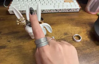 <em>The Oura Ring 4 in brushed silver (top) versus the Oura Ring 5 (also in brushed silver).</em>