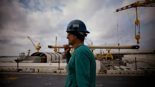 美國英格爾斯造船廠負責布干維爾號兩棲突擊艦工程的本地工人。（取自DVIDS系統）