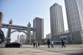 平壤街景，摄于3月。俄罗斯向朝鲜输送了价值数十亿美元的石油、粮食、武器及其他援助，为其提供了巨大帮助。