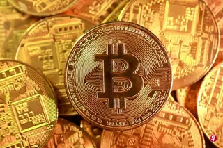 目前比特币价格已是四个月来的低点，接近今年2月初约6万美元的市场底部。 （路透社）