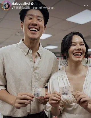 紀培慧（右）與男友盛為夫妻。圖／摘自紀培慧IG