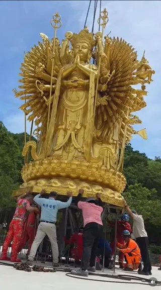 才買股慘賠445萬！吊車大王突獲「四面千手觀音」指名做1事 網驚：牠都知道