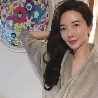 張美仁愛透露，過去5年擔任美甲師，從工作中重新找回興趣與成就感，也因此決定再次挑戰新的方向。（圖／翻攝自IG）