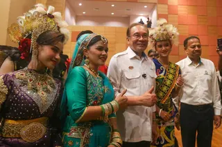 Malaysians should not be lulled into complacency despite strong economic indicators, Prime Minister Datuk Seri Anwar Ibrahim said. - NSTP/ WAN NABIL NASIR