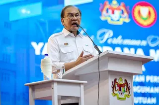 Prime Minister Datuk Seri Anwar Ibrahim speaks at an event in Sungai Petani, Kedah today. BERNAMA PIC