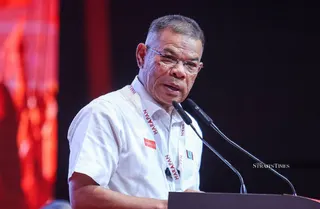 Home Minister Datuk Seri Saifuddin Nasution Ismail said the directive was issued by Prime Minister Datuk Seri Anwar Ibrahim during a recent cabinet meeting after receiving public complaints about foreigners operating businesses without valid permits. NSTP/NAJMI NOR’AZAM