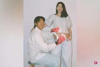韩国门将金承奎（左）目前正在墨西哥备战世界杯，错过陪伴妻子金珍京分娩。 （取自金珍京Instagram）