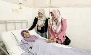 Her sister, Jasima, 52, said Jaslinda has begun eating again after surviving nearly two weeks without proper food, though doctors are closely monitoring her condition. - Pic courtesy: FB/Tapah Hospital Director