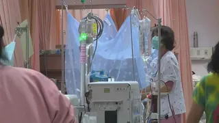 面對人口老化帶來的醫療支出壓力，洪子仁呼籲政府應修法建立超徵稅款提撥健保基金的機制，將過去普發現金所使用的超徵稅收，轉而投入健康再投資。(圖/資料照)