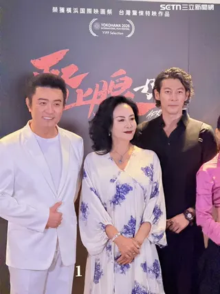 李㼈（左）出席電影首映會，提及曾和他是演父子的傅子純。（圖／記者王培驊攝影）