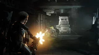 A player defends themselves in Aliens: Fireteam Elite 2