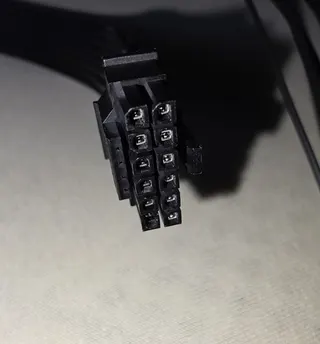 玩家称每月都小心翼翼检查 但RTX 5090接口还是烧了