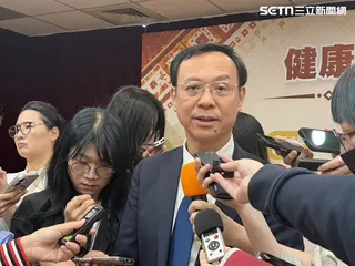 有關在家化療規劃，石崇良表示將明列支付制度及照顧規範，會由目前90家癌症品質認證醫院進行。（圖／記者簡浩正攝影）
