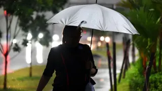 暴雨来袭 乌敏岛约四小时里气温骤降十摄氏度