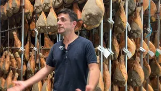 帕特里齊火腿廠是諾西亞最古老、傳統的家族火腿廠之一，在震災中遭摧毀，如今已重建新...