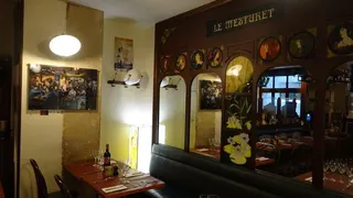 法國業者正推動將小酒館和咖啡館被列為聯合國教育、科學及文化組織（UNESCO）無...