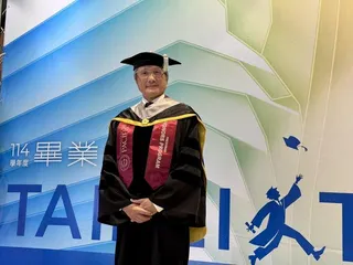 包小柏現在成為包博士。（讀者提供）