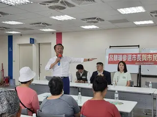 民進黨13日下午辦與民有約說明會，翁章梁極力推薦呂慧瑜是優秀的太保子弟。（廖素慧攝）