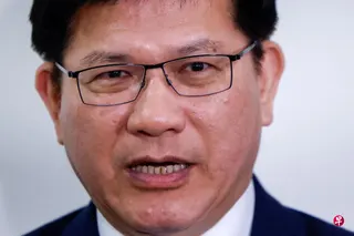 台湾外交部长林佳龙星期五（6月12日）驳斥斯威士兰拟改与中国大陆建交报道，称斯国国王将于今年底访台。图为林佳龙去年11月在台北接受媒体采访。 （路透社档案照）