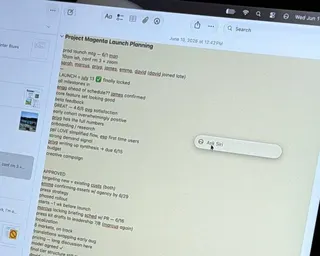 使用者可以從系統中任何地方使用新版Siri。（記者黃筱晴／攝影）