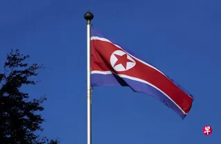 朝鲜外务省发言人星期天（6月14日）通过朝中社发表声明称，美国及其盟友持续推进针对朝鲜的核威慑与军事合作，永远无法改变朝鲜作为核武器国家的不可逆转地位。 （路透社档案照片）