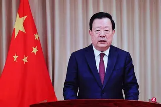 中共中央港澳工作办公室主任、中国国务院港澳事务办公室主任夏宝龙今年4月15日以视频方式出席香港“全民国家安全教育日”开幕典礼，并发表主旨致辞。 （香港中通社）