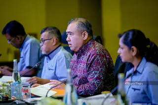 Transport Minister Anthony Loke says the Malaysia Transport Safety Board Bill will be tabled in the October parliamentary sitting, with priority currently given to amendments to the Road Transport Act. – NSTP/ASYRAF HAMZAH