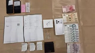涉嫌盗信用卡资料绑定手机 刷卡买手机金饰 三人被捕