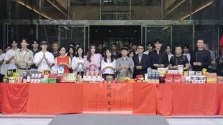 製作人柴智屏率新戲《愛上外星情人》團隊開鏡。米神國際