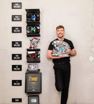 「MrBeast」創下全球第一人，衝破YT訂閱數5億大關。翻攝IG/mrbeast